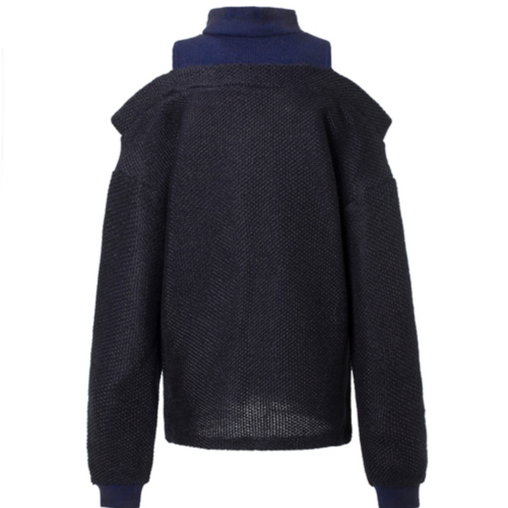 Alias Rex Metal Shoulderless Pullover